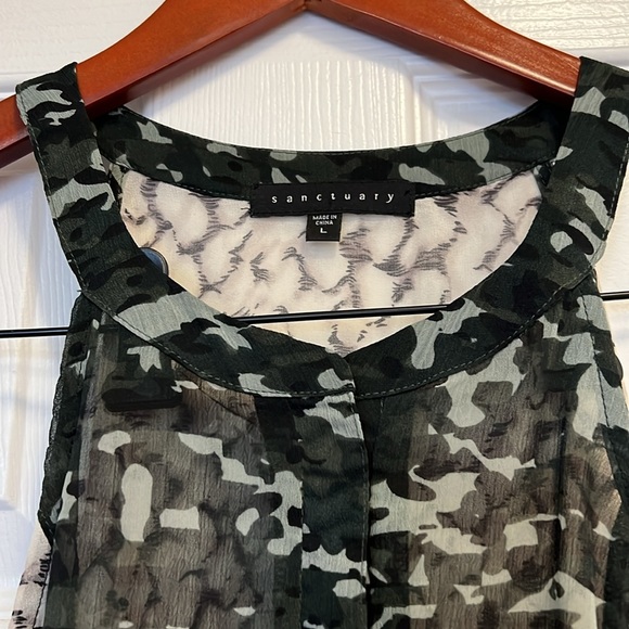 Sanctuary tank top size Large - Picture 2 of 4